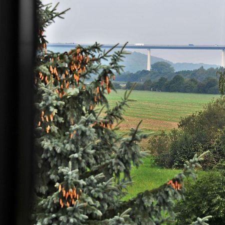 Hotel Zur Flora Essen Bagian luar foto